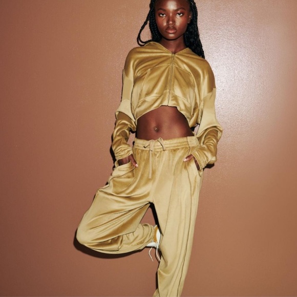SKIMS Pants - Skims Velour Joggers Gold